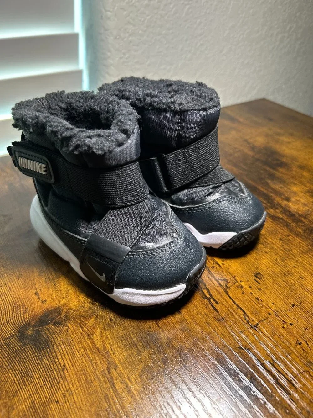 Nike Infant Size 5, Black Snow Boot